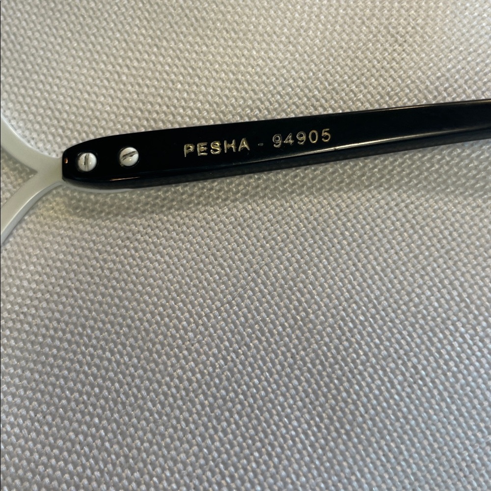 😎Bebe Elegant White Sunglasses with CASE - Picture 9 of 12